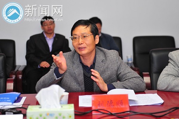 湖南科技大学2012年度社会管理综合治理考评工作汇报会举行