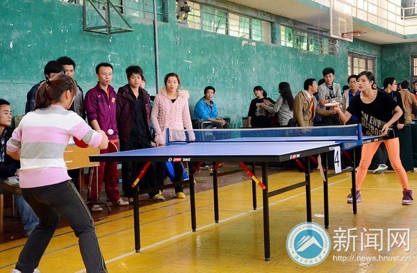 激情乒乓 运动健将奋力争雄