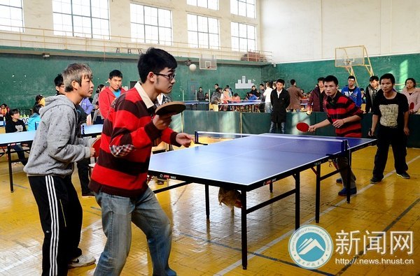 激情乒乓 运动健将奋力争雄