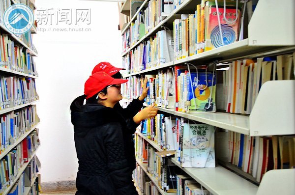 教育学院“小红帽”志愿服务图书馆