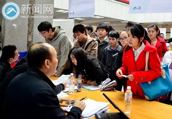 2012�����̶���ټ������У�С���ѧ��ҵ����Ƹ���ں��ϿƼ���ѧ����