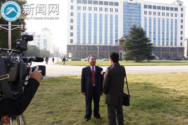 ���ϿƼ���ѧ����������˼��������ѵ���̡�2012���ѧ���Ǹ���ѵ�࿪��