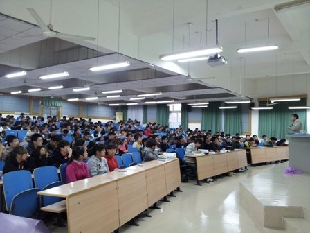 电气工程学院召开新生专业介绍会