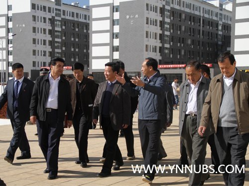 云南省委常委、高校工委书记李培一行到云南师范大学商学院杨林校区调研