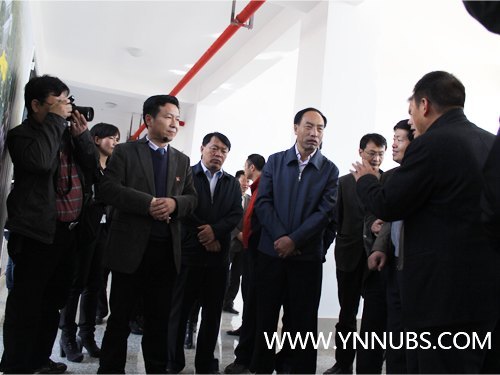 云南省委常委、高校工委书记李培一行到云南师范大学商学院杨林校区调研