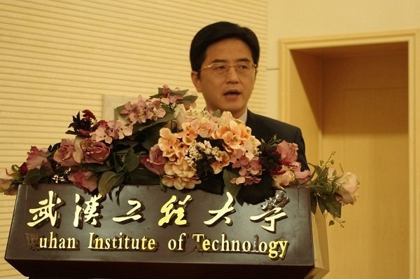 学校举办“喻友旺”助学金、“好心人”助学金颁奖仪式