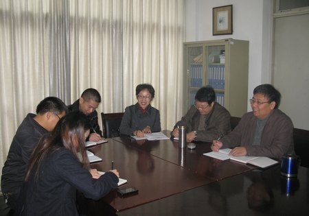 人文学院召开学习贯彻党的十八大精神动员会