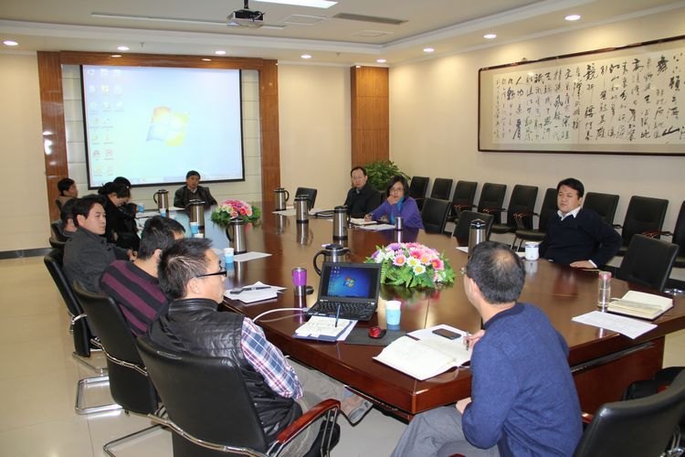 各学院各部门迅速掀起学习贯彻党的十八大热潮