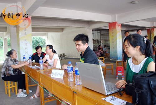 【组图】江汉大学文理学院2012级新生接待工作圆满结束