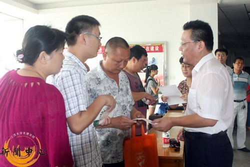 【组图】江汉大学文理学院2012级新生接待工作圆满结束