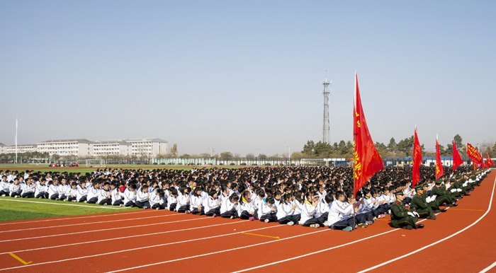 皖西学院隆重举行2012级新生军训动员大会