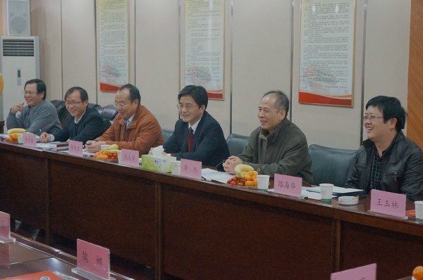 武汉工程大学召开2012年湖北省环境监察骨干培训班培训工作研讨会