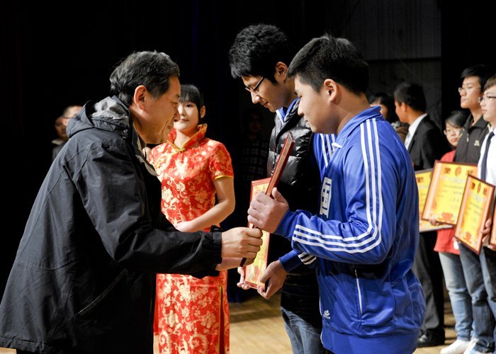 �����ѧԺ���С������й���ǰ������ӽ����