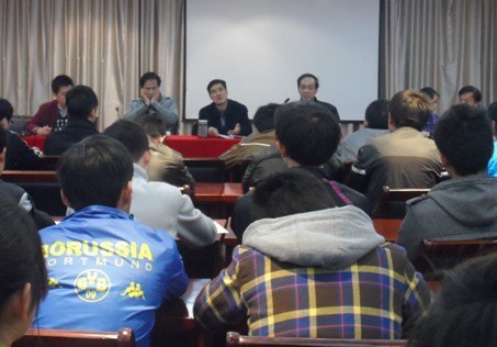 电气信息工程系召开学生座谈会