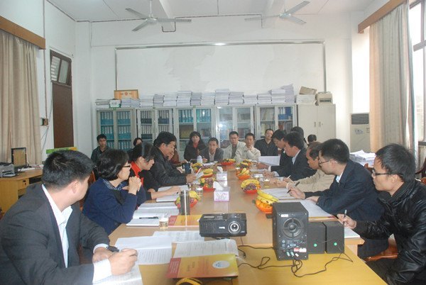 校党委书记凌靖波到文法学院调研指导工作