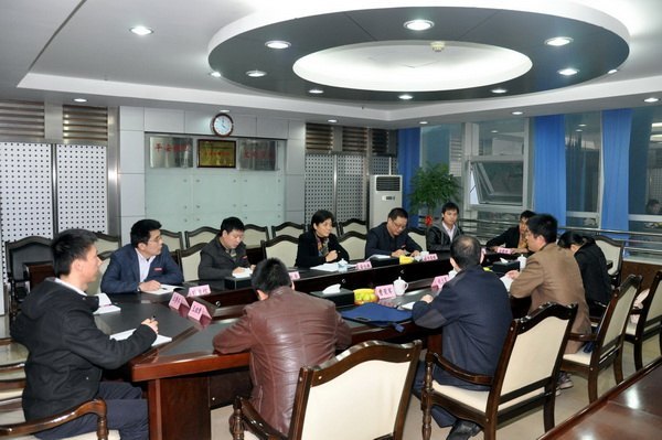 ��ί�졢���������쵼��У�������