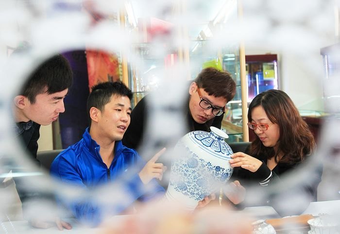 《中国教育报》专版报道南京艺术学院为文化大发展培养人才