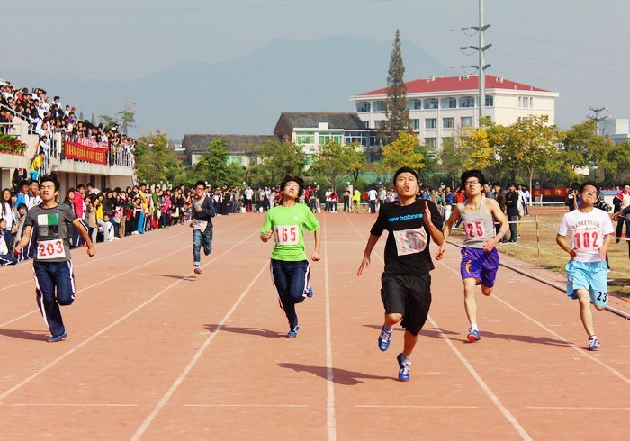 ��22��У�˻ᾫ��˲��