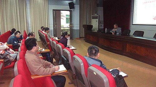 体育学系党总支举办《管理者的语言艺术》专题讲座