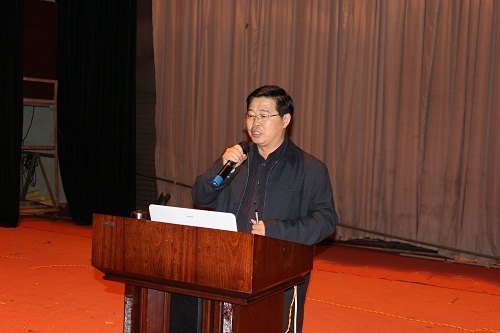 全国就业指导专家李震东来校作就业创业指导报告