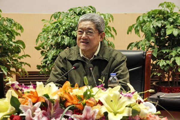 林炎志为郑州职业技术学院师生作学习宣传党的十八大精神报告