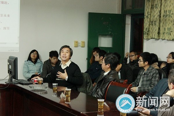 ��ʫ���ܾӡ�������ʫ�ˡ���ɽ��ѧ�����ź�Ÿ�����ϿƼ���ѧ��ѧ