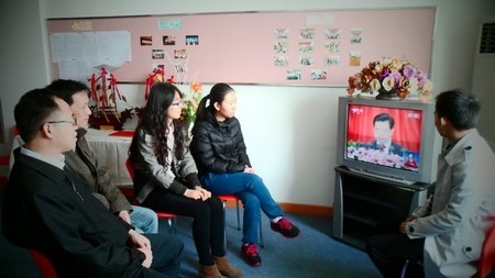 ���ʽ���ѧԺ����֧��չѧϰ�᳹��ʮ�˴󡱾���ϵ�л