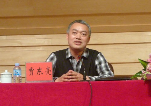 谈切身体会 十八大代表贾东亮来校宣讲十八大精神