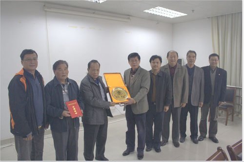 ۴ƼҽٵѧԺʷĻϵ鼮