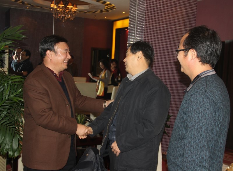 河南省高校校报评估组莅临许昌学院检查指导工作