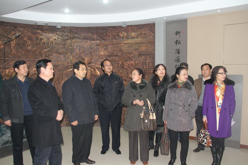 河南省高校校报评估组莅临许昌学院检查指导工作