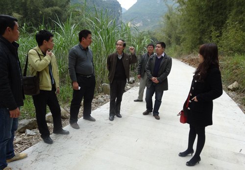 校党委梁半农副书记赴陇接村开展扶贫项目调研工作