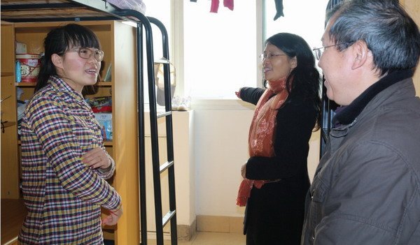 周兰珍副校长看望新疆籍岗位前培训班学员