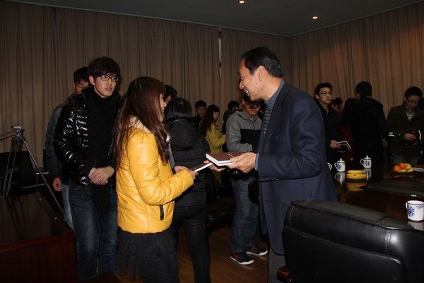 走近学生 走进心灵——张力航书记与学生干部“对话信仰”