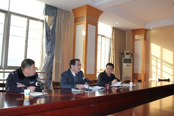 学校召开安全生产和冬季防火工作布置会