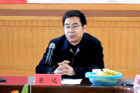 ɽ��ʡ�½�����ԺУ��ѧ���ֻ��ڽ���ѧԺ�ٿ�