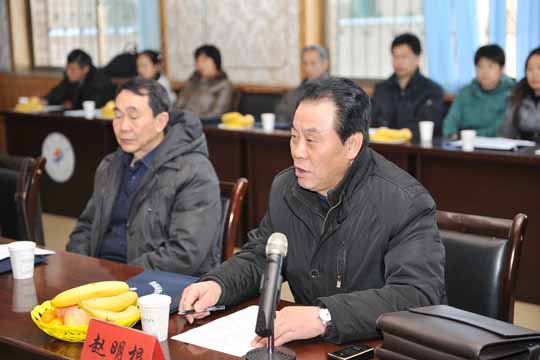 ɽ��ʡ�½�����ԺУ��ѧ���ֻ��ڽ���ѧԺ�ٿ�