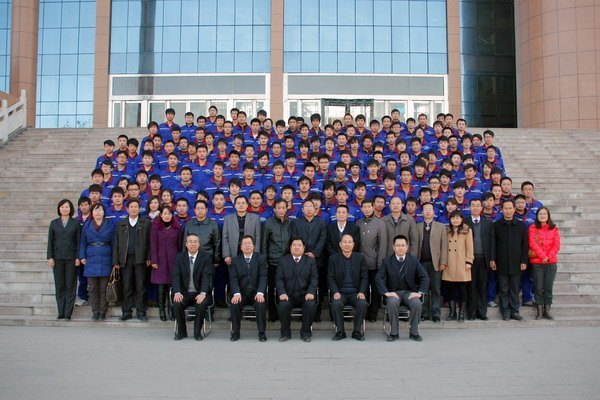 郑州职业技术学院“宇通客车班”开班