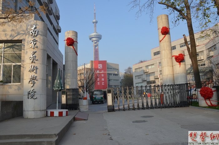 设计学院圆满完成百年校庆校园景观布置工作