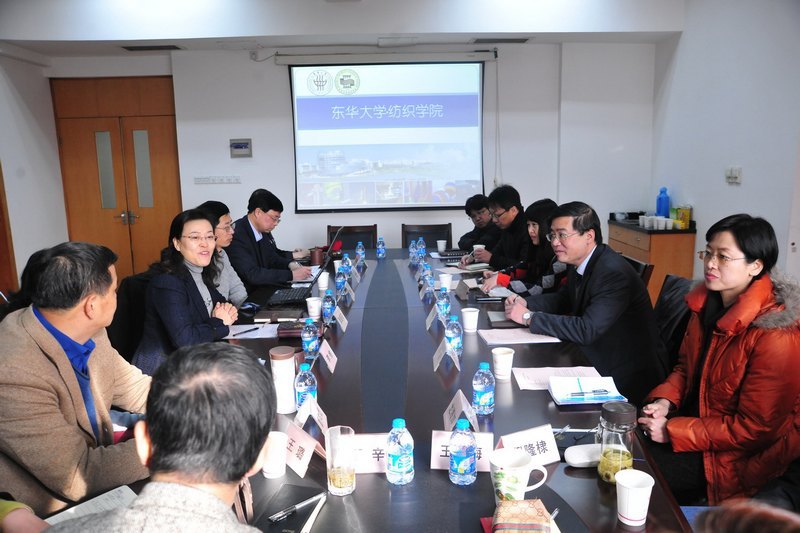 ��ί��������߷÷�֯ѧԺ�Ͳ���ѧԺ���з�չ���