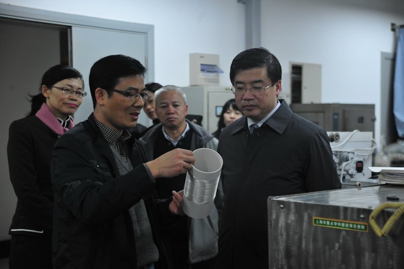 ��ί��������߷÷�֯ѧԺ�Ͳ���ѧԺ���з�չ���