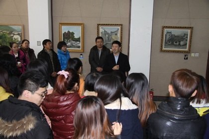 �����봫ýѧԺ�ٰ�2011���ͻ�רҵ�羰д����ѧ�㱨չ