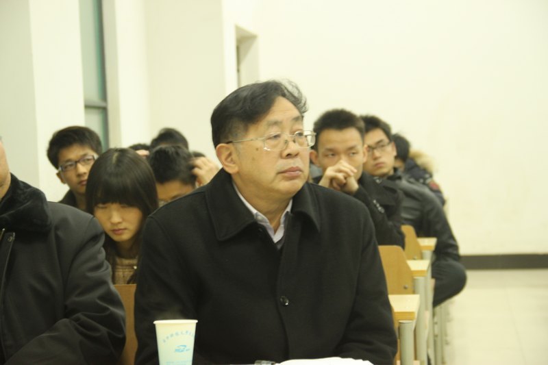 周日晚点评是一项发挥多种功能的制度性活动——刘献君院长对周日晚点评活动给予高度评价