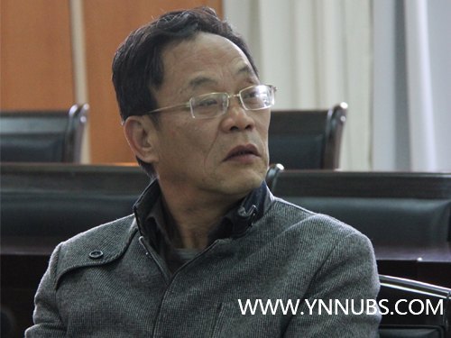 云南师范大学商学院召开学习贯彻落实党的十八大精神中心组学习扩大会议