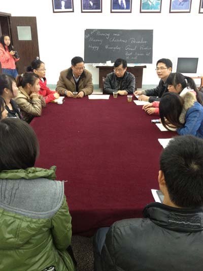 景德镇陶瓷学院举行2012年学生道德法制剧剧本征集大赛颁奖座谈会