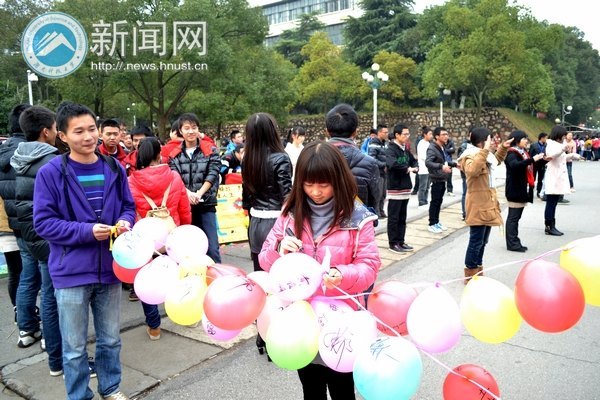 �ͷ����� ��������������ѧԺ���Ͽ�չ�������������