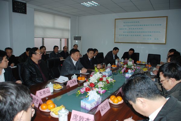 潍坊学院领导到安顺校区现场办公