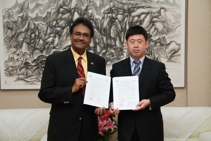 ������ѧ�����������Ǵ�ѧǩ��ȫ��ս�Ժ���Э��