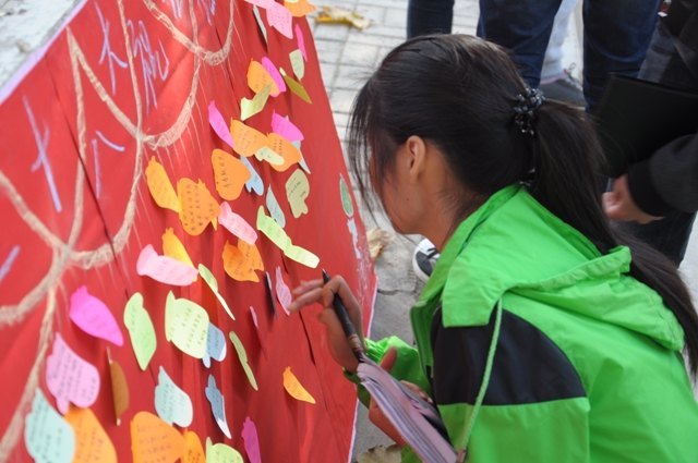 �߾���������� ְ֣����ϲ��ʮ�˴�