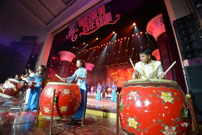 庆祝建校100周年民族器乐歌舞晚会盛大举行